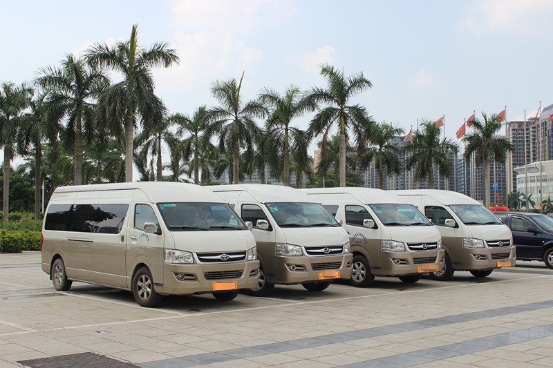 成都租車旅游自駕好還是帶司機租車更好