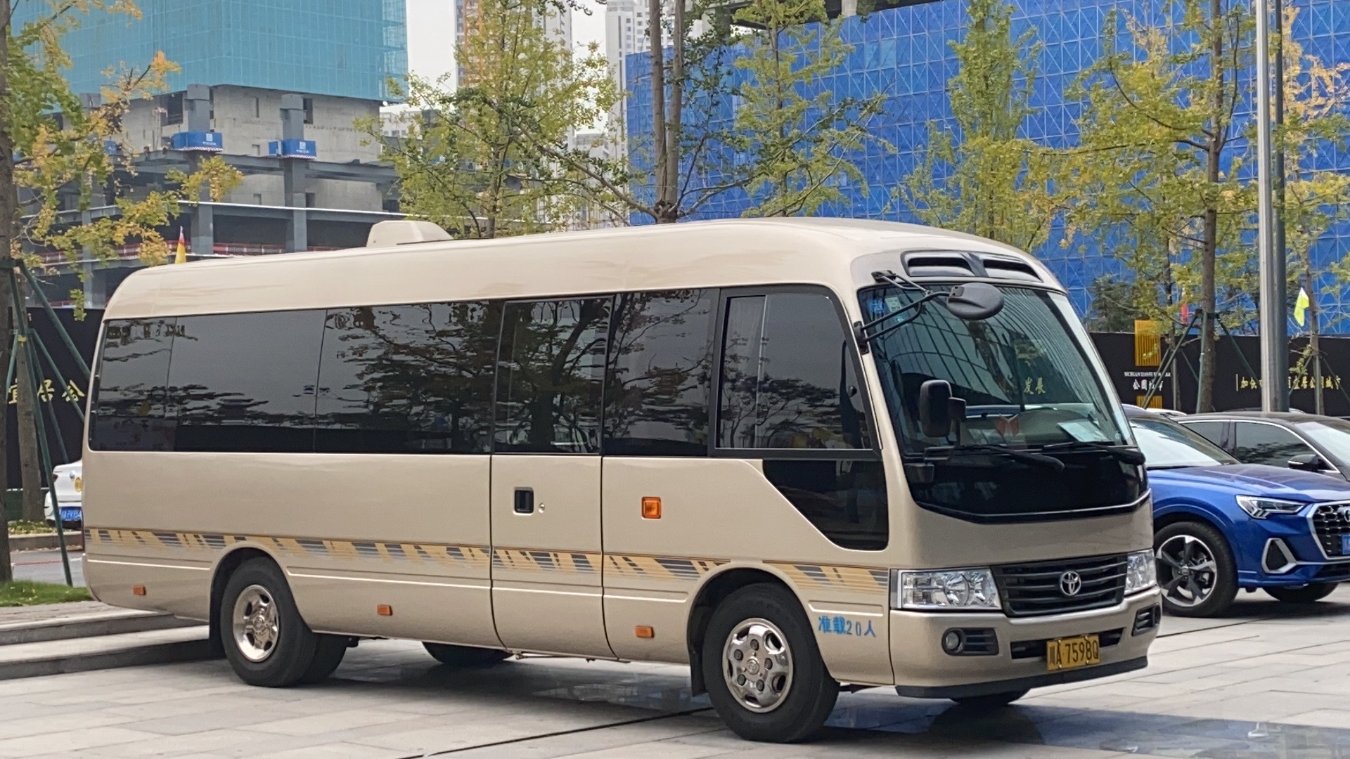 成都春節租車自駕回老家過年的租車價格是多少
