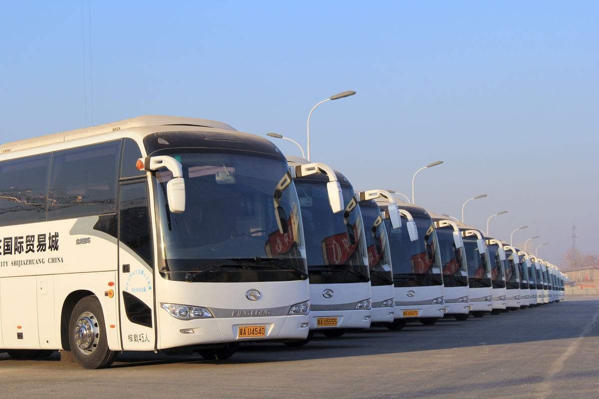 成都商務(wù)租車，成都機場接送租車，成都租車哪家便宜