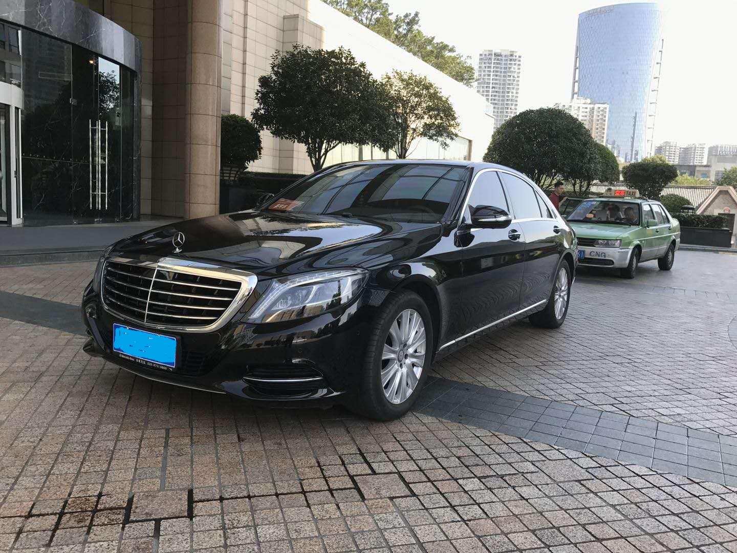 在成都上哪租高端車以及它們的租賃價(jià)格是多少